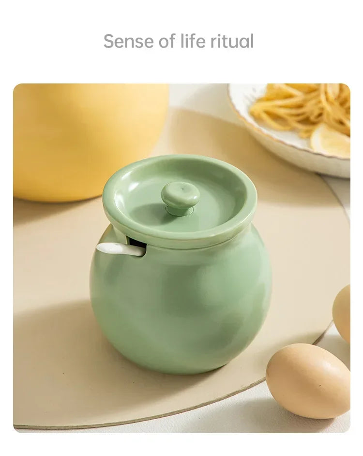 Ceramic Lard Jar High Temperature Resistant with Lid Chili Oil Can Ceramic Spice Jar Hot Pepper Jar Kitchen Salt Jar Bring Spoon
