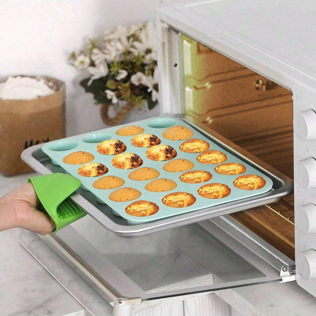 1pc-Cookie mold, cake mold, ice cream candy silicone mold, cake tray 24 cups - non stick cake for baking, kitchen baking mold