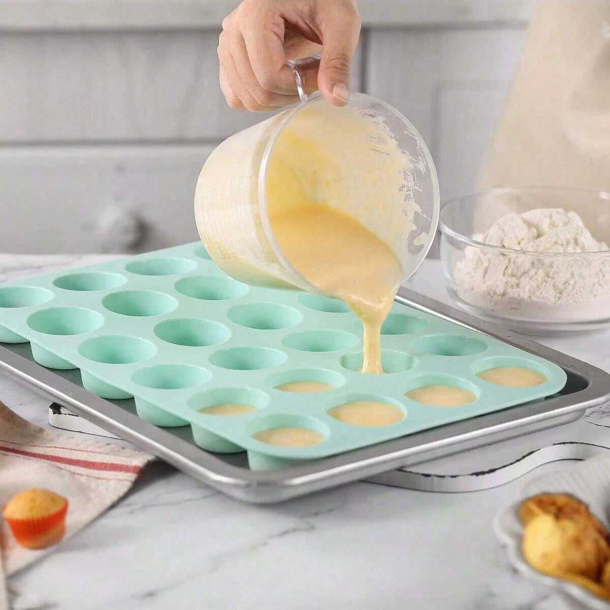 1pc-Cookie mold, cake mold, ice cream candy silicone mold, cake tray 24 cups - non stick cake for baking, kitchen baking mold